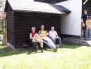 3-mit-bier.JPG (346541 Byte)